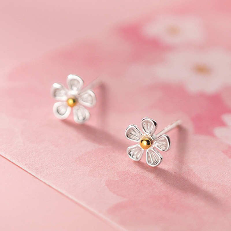 daisy silver earrings