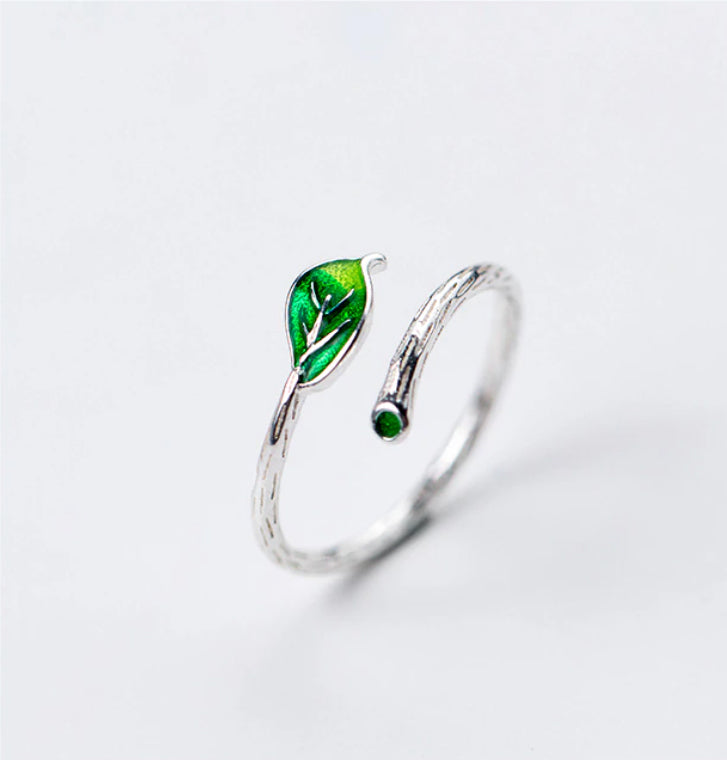 green leaf adjustable ring