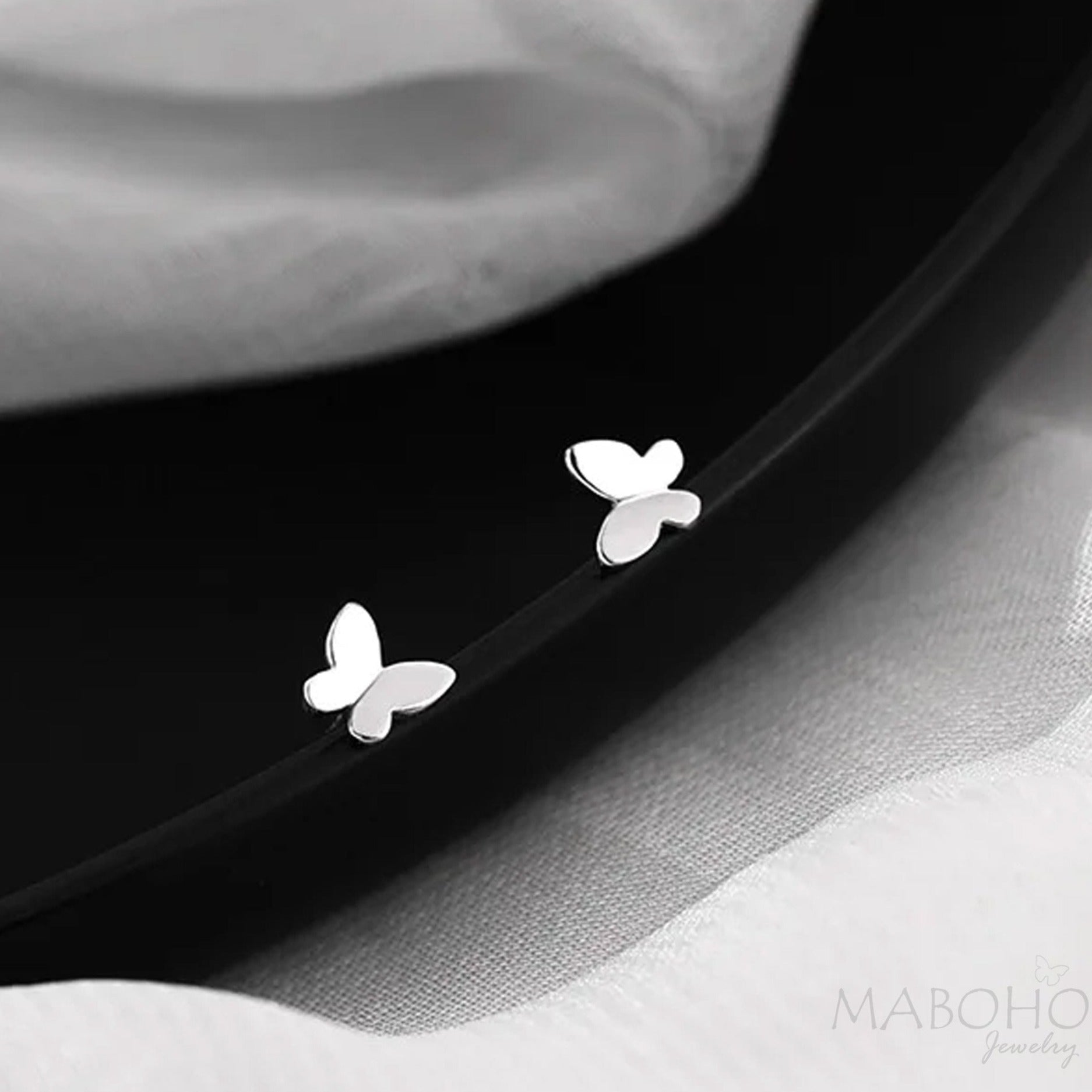 dainty silver butterfly earrings